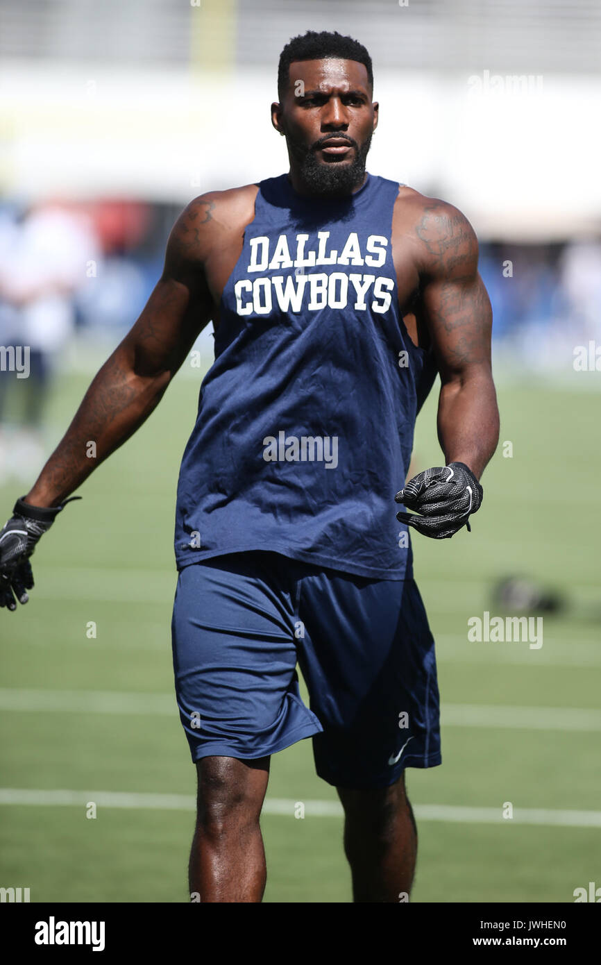 Agosto 12, 2017 a Los Angeles, CA.Dez Bryant in fase di riscaldamento per Dallas Cowboys vs Los Angeles Rams presso il Los Angeles Memorial Coliseum di Los Angeles, Ca il 12 agosto 2017. (Assoluta fotografo completo & Company Credit: Jevone Moore/MarinMedia.org/Cal Sport Media (rete televisione vi preghiamo di contattare il vostro rappresentante di vendita per uso televisivo. Foto Stock