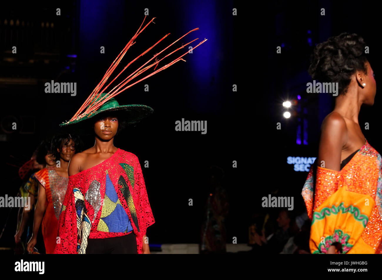 Londra, Regno Unito. 12 Ago, 2017. Firma segreta viene presentato il secondo giorno della settima edizione del AFWL. Credito: Laura De Meo/ Alamy Live News Foto Stock