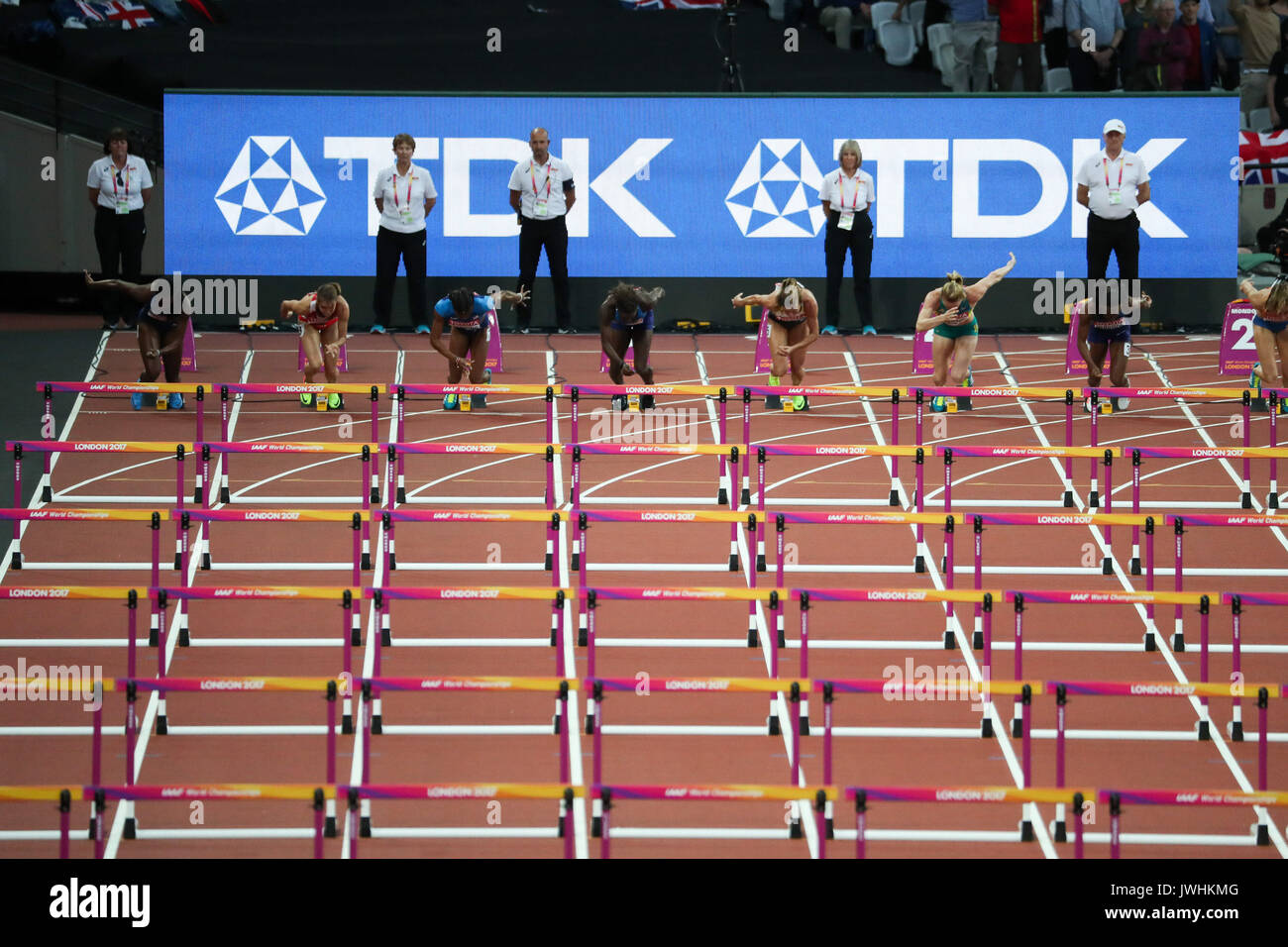 Donne 100m Ostacoli Finale prende il via il giorno nove della IAAF London 2017 Campionati del mondo presso il London Stadium. © Paul Davey. Foto Stock