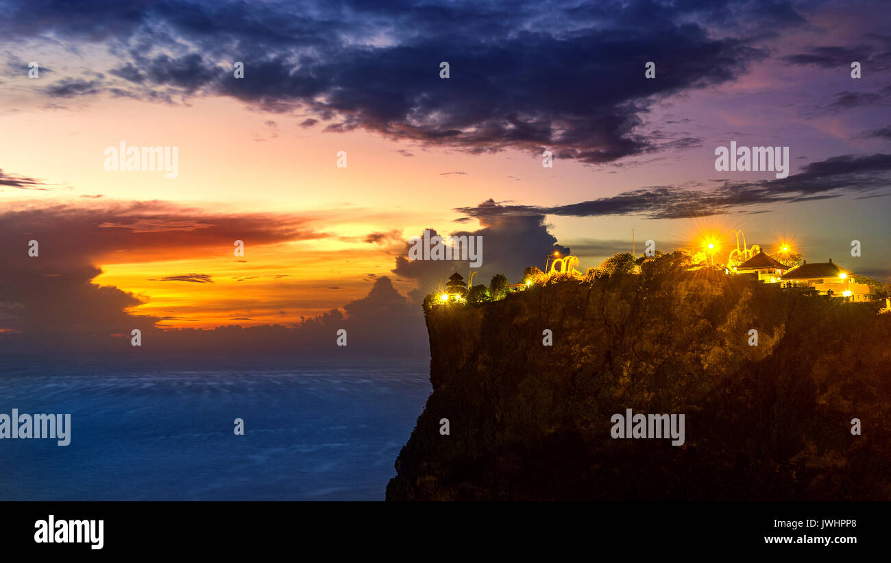 Tempio di Uluwatu di Bali, Indonesia. Foto Stock