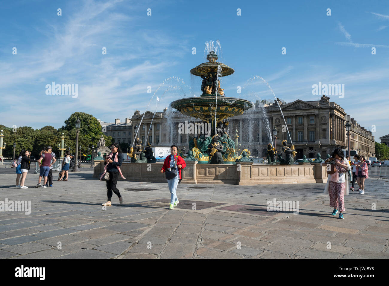 Una vista di la Fontaine des Fleuves in Place de la Concorde a Parigi Foto Stock