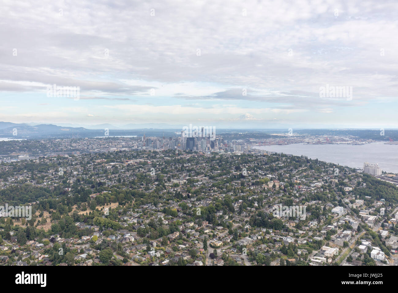 Vista aerea del Queen Anne quartiere e il centro cittadino di Seattle, nello Stato di Washington, USA Foto Stock