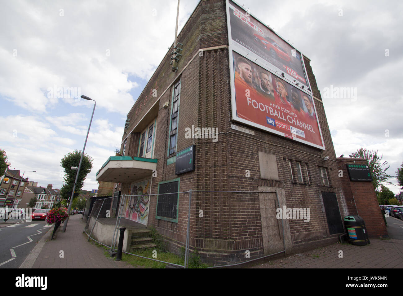 Regal Cinema, Highams Park, Londra, Regno Unito, vecchie foto casa cinema, ora utilizzato come sala da biliardo Foto Stock