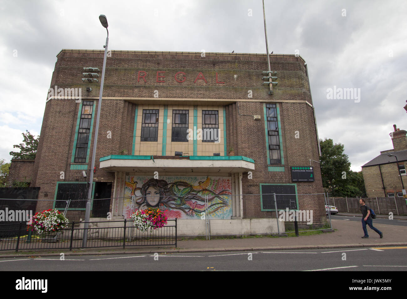 Regal Cinema, Highams Park, Londra, Regno Unito, vecchie foto casa cinema, ora utilizzato come sala da biliardo Foto Stock