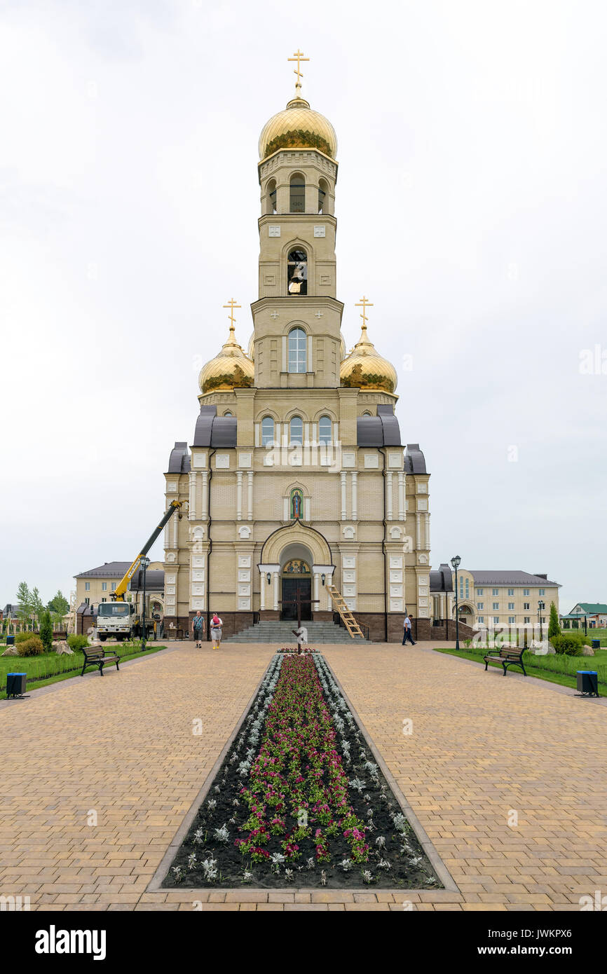 Orel, Russia - Luglio 01, 2017: tempio in onore di riunione del Signore, sul territorio di spirituale Centro ortodosso nel villaggio di Vyatsky Posad Foto Stock