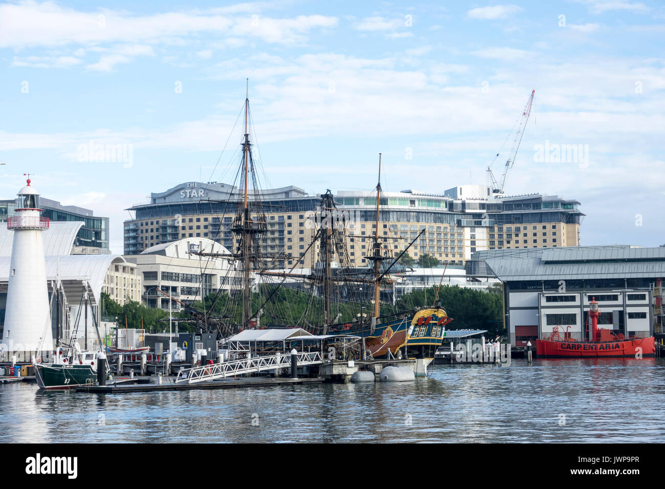 Darling Harbour, Sydney su una soleggiata giornata invernale e Foto Stock