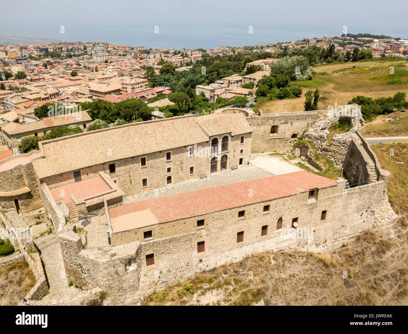 Vista aerea del Normanno Il Castello Svevo, Vibo Valentia, Calabria, Italia Foto Stock