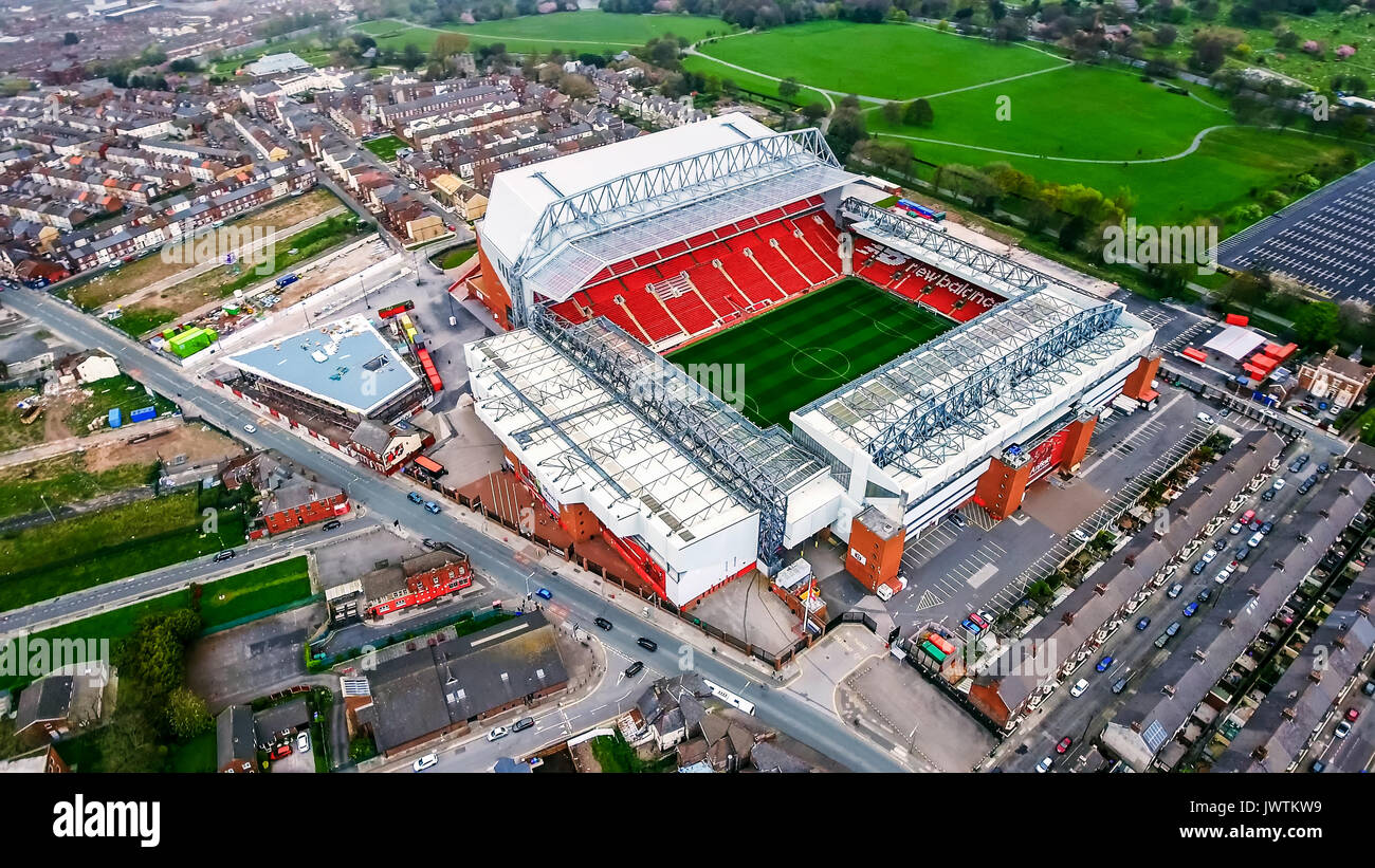 Vista aerea Foto di Anfield Stadium di Liverpool. Iconico campo di calcio e la casa di uno di Inghilterra del maggior successo di lati, Liverpool FC nel Regno Unito Foto Stock