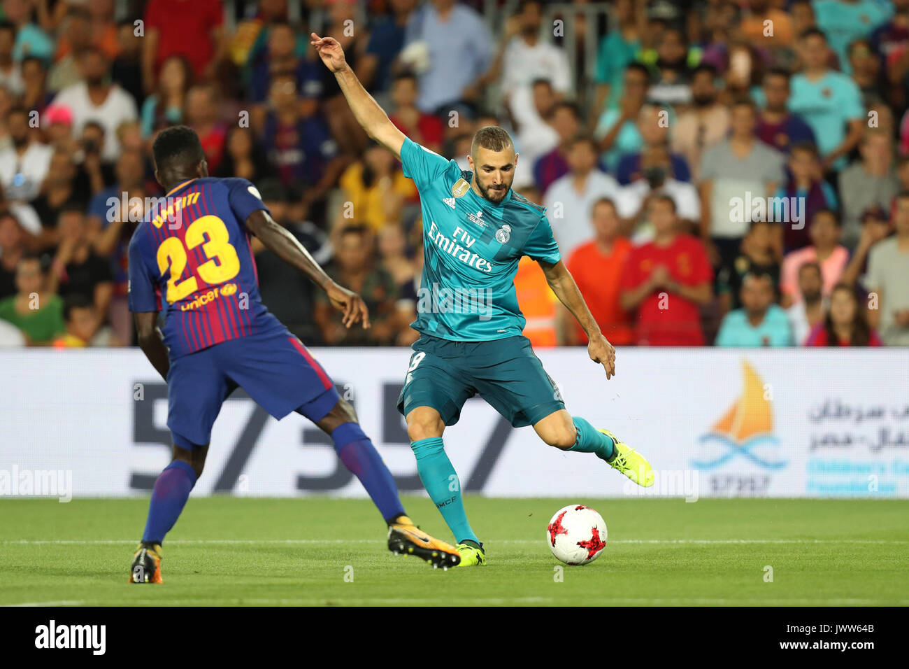 Barcellona, Spagna. 13 Ago, 2017. Karim Benzema del Real Madrid durante il Super Coppa Spagnola partita di calcio tra FC Barcelona e Real Madrid il 13 agosto 2017 presso il Camp Nou stadium di Barcellona, Spagna. Credito: Manuel Blondau/ZUMA filo/Alamy Live News Foto Stock