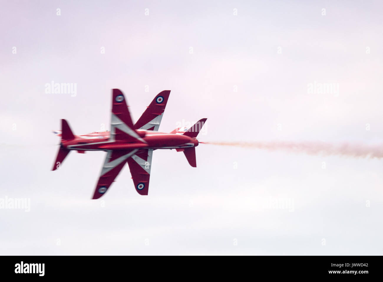 Blackpool 13 Agosto 2017: Blackpool airshow annuale di visitatori godere dispaly da un slection di aeromobili e dispaly squadre inclluding le frecce rosse la prima esibizione aerea è stata tenuta in 1909 oltre il fronte mare e la spiaggia di Blackpool . Clifford Norton/Alamy Live News Foto Stock