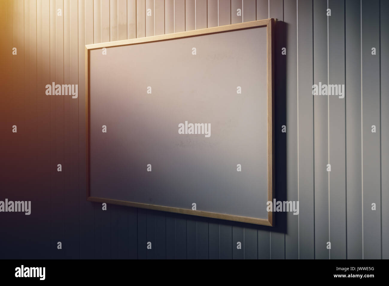 Lavagna vuota in ufficio, scheda bianca come copia di spazio per affari o istruzione messaggio di testo o grafica Foto Stock