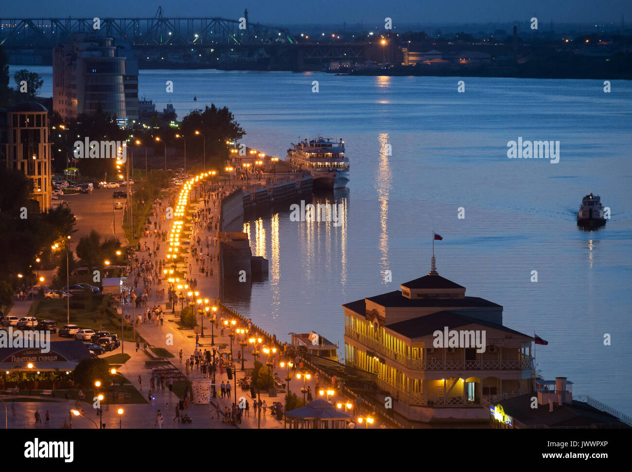 Astrakhan, Russia. Vista di Astrakhan riverfront area fiume Volga embankment Foto Stock