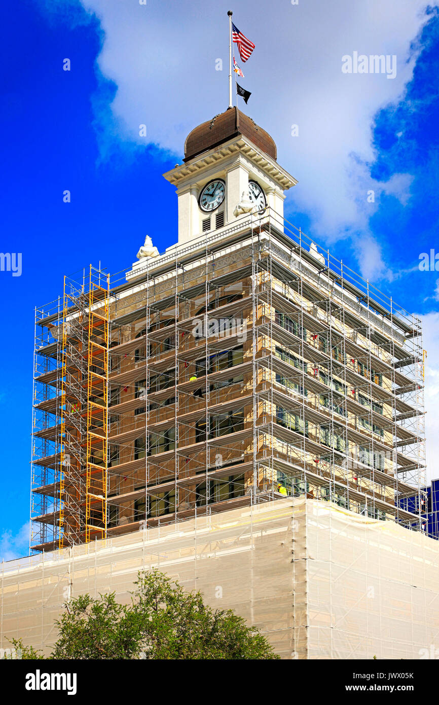 Municipio edificio sotto lavori di rinnovo su N. Florida Ave a Tampa, FL, Stati Uniti d'America Foto Stock