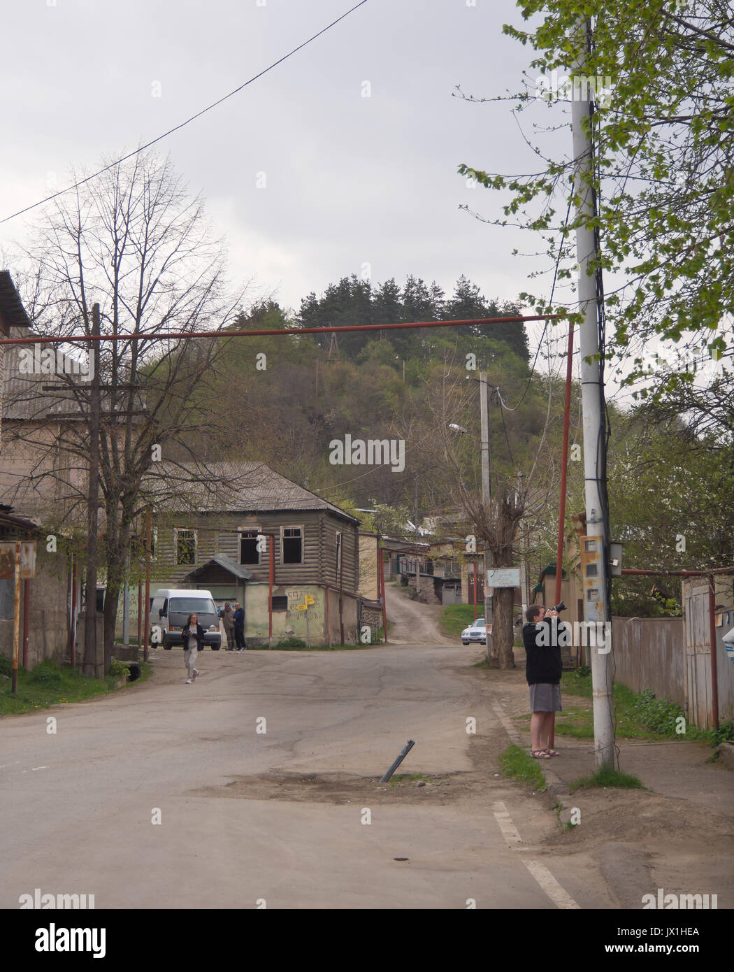 Il piccolo villaggio di Tsaghveri nel Caucaso Minore area della Georgia ha un'architettura che mostra il suo passato, turisti fotografare architettura Foto Stock