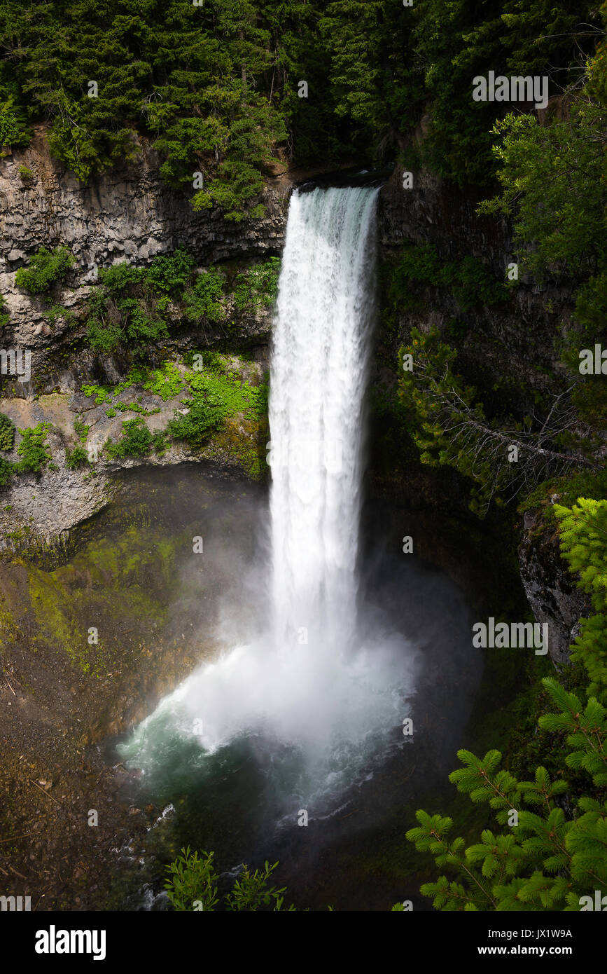 La spettacolare Brandywine cade nella Brandywine Parco Provinciale nei pressi di Whistler della Columbia britannica in Canada Foto Stock