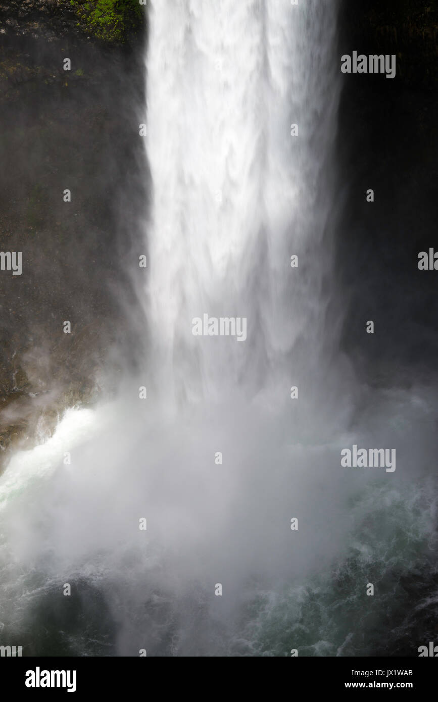 La spettacolare Brandywine cade nella Brandywine Parco Provinciale nei pressi di Whistler della Columbia britannica in Canada Foto Stock