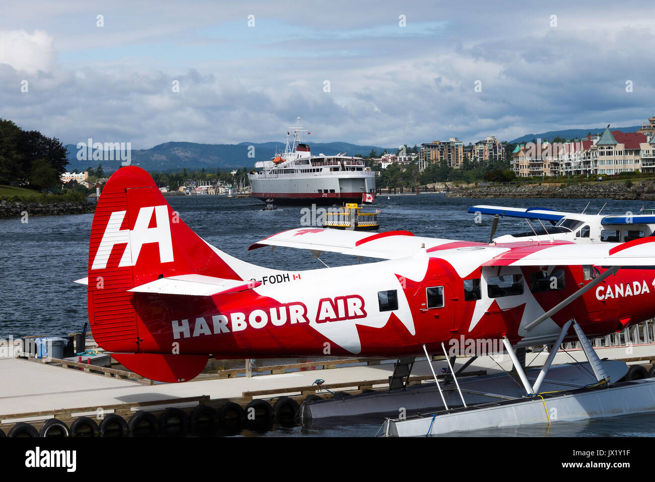 Idrovolanti colorato nella zona del Porto Interno di Victoria con traghetti e battelli sull'Isola di Vancouver British Columbia Canada Foto Stock