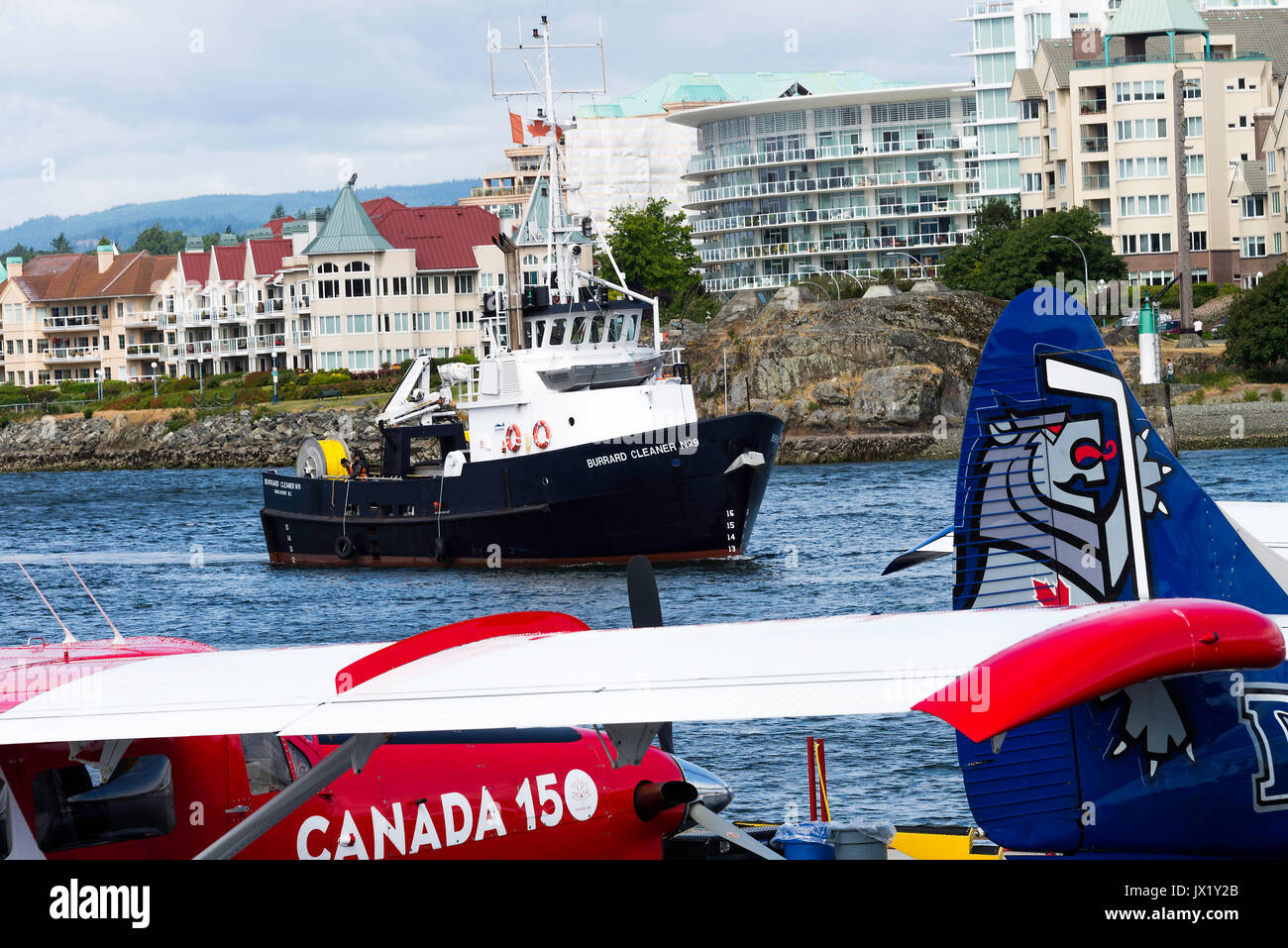 Idrovolanti colorato nella zona del Porto Interno di Victoria con traghetti e battelli sull'Isola di Vancouver British Columbia Canada Foto Stock
