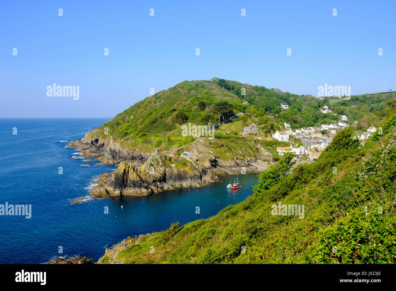 Costa rocciosa sul canale in inglese, Polperro, Cornwall, England, Regno Unito Foto Stock