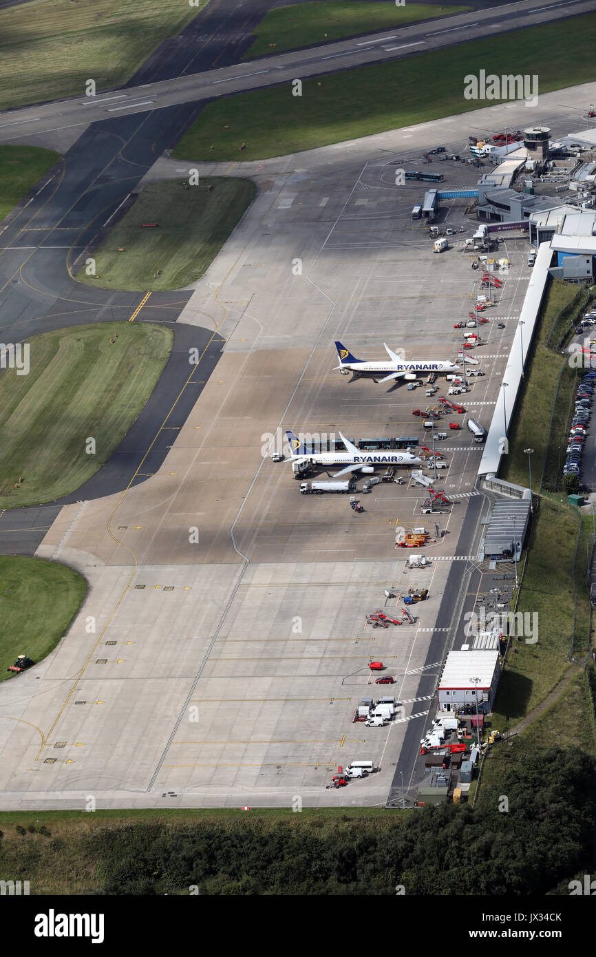 Vista aerea dell'aeroporto di Leeds Bradford, nello Yorkshire, Regno Unito Foto Stock