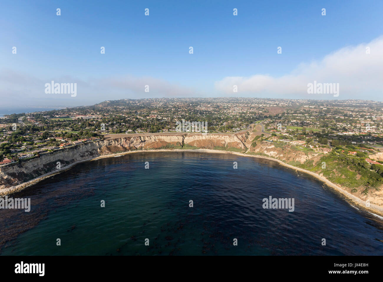 Vista aerea di Lunada Bay a Palos Verdes Estates area della contea di Los Angeles, California. Foto Stock