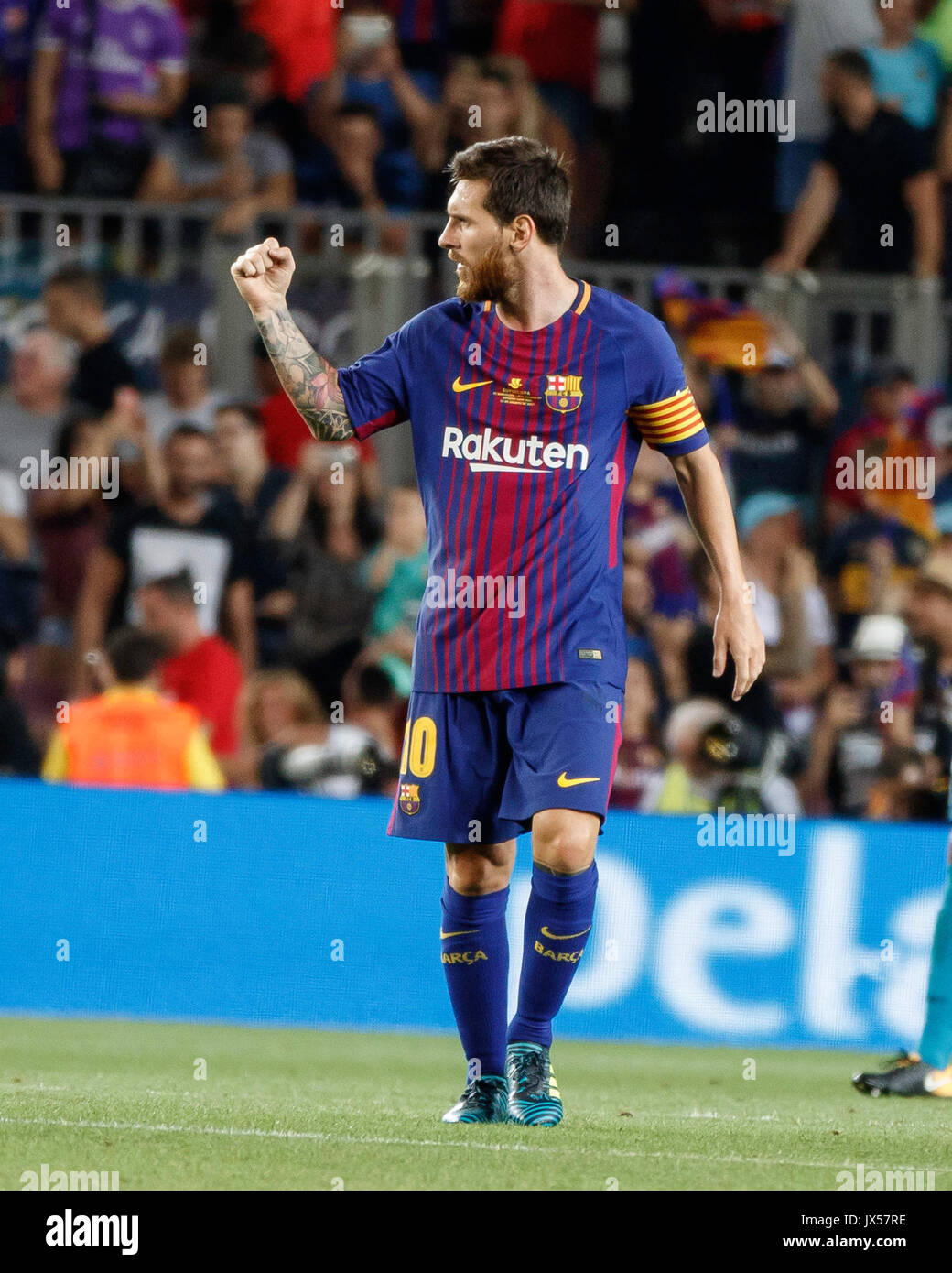 Stadio Camp Nou, Barcellona, Spagna. 13 Agosto, 2017. Super Coppa di Spagna tra FC Barcelona e Real Madrid. Messi di celebrare un obiettivo Credito: David Ramírez/Alamy Live News Foto Stock