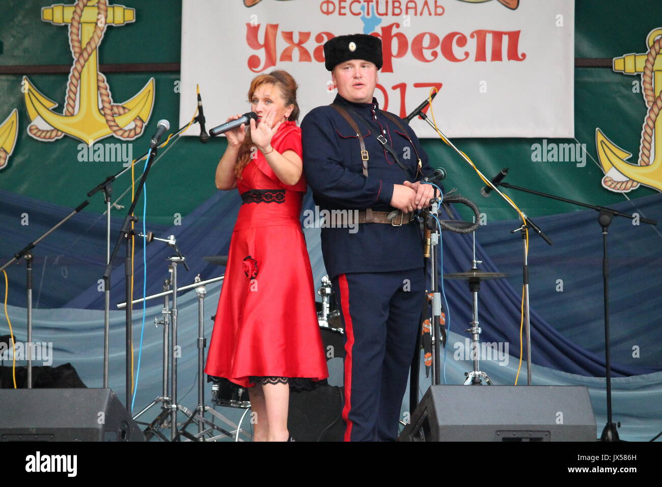 Prestazioni del millitary-patriottico club 'Patriot' sul festival tradizionale 'Uxa Fest', Agosto,12,2017, Vileyka mare, Bielorussia Foto Stock