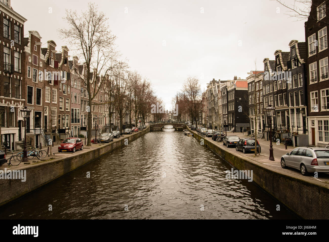 Canali di Amsterdam (Paesi Bassi). Marzo 2015. Formato orizzontale. Foto Stock