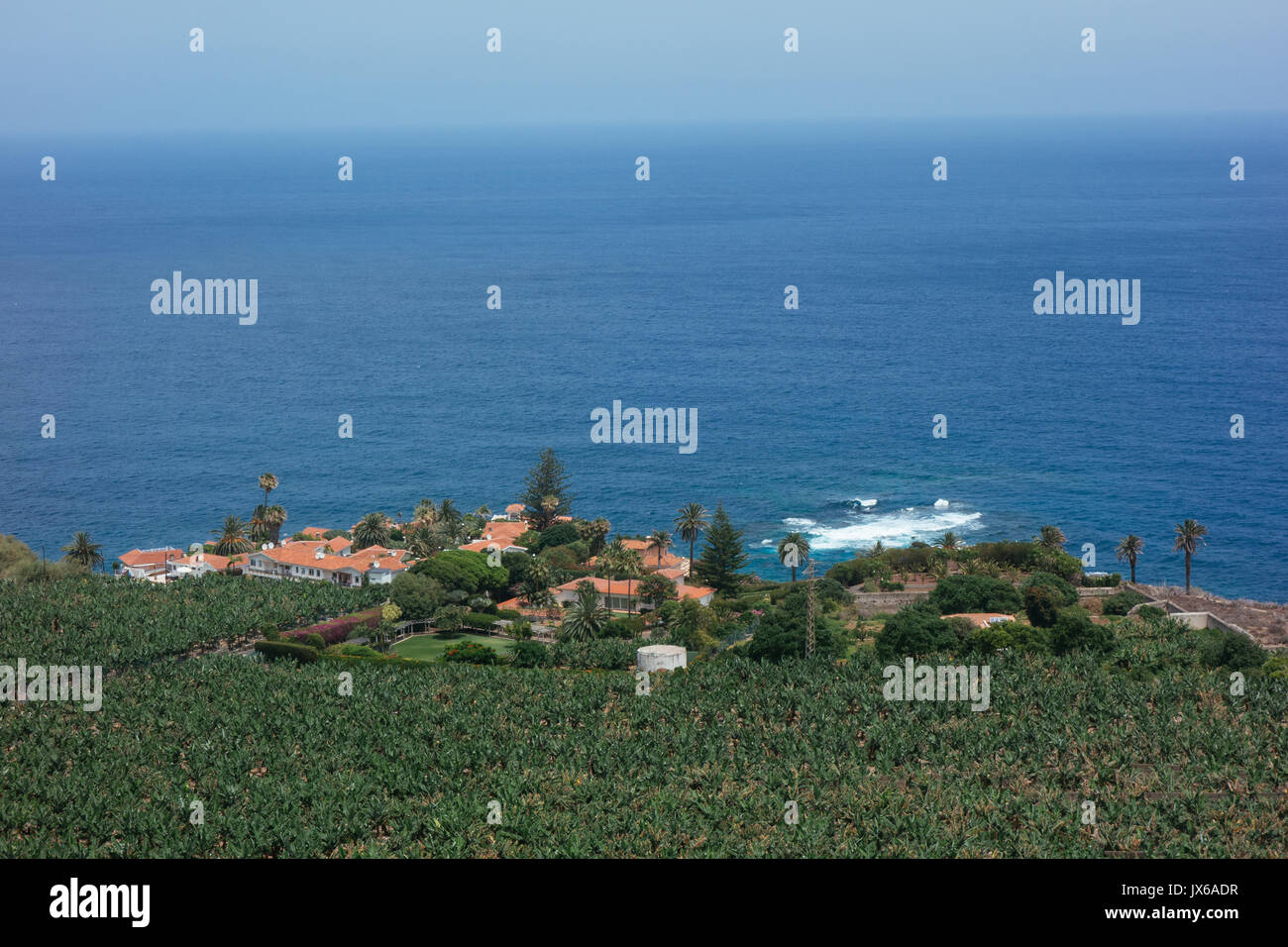 Una breve passeggiata costiera alla Galeria La Fajana, Los Realejos, Santa Cruz de Tenerife, Spagna, in estate 2017 Foto Stock