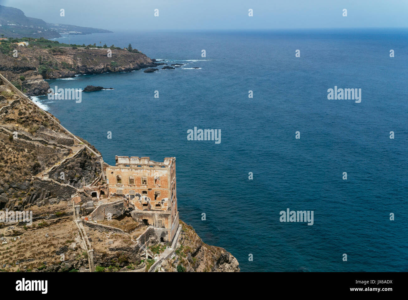 Una breve passeggiata costiera alla Galeria La Fajana, Los Realejos, Santa Cruz de Tenerife, Spagna, in estate 2017 Foto Stock