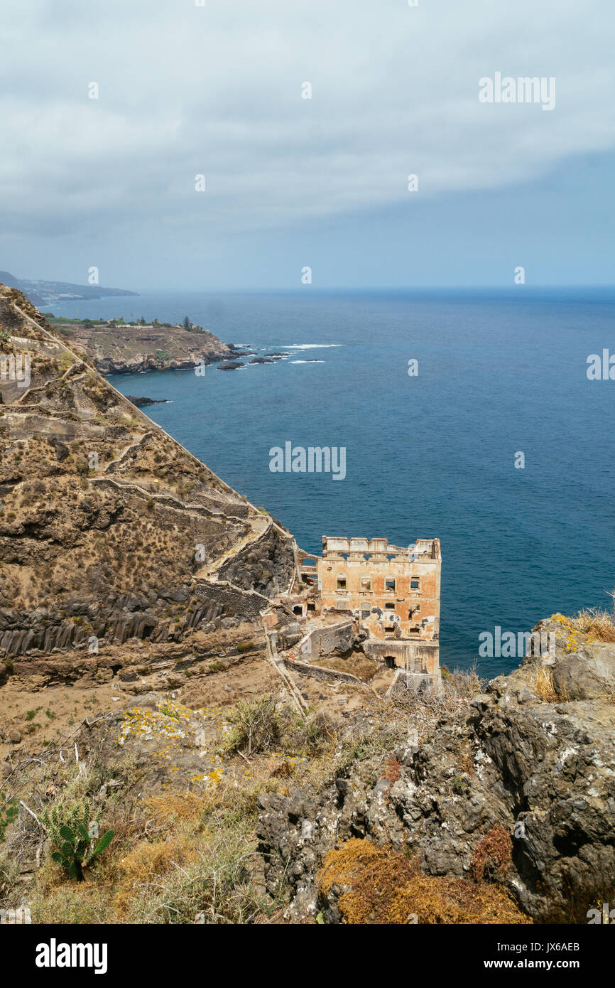 Una breve passeggiata costiera alla Galeria La Fajana, Los Realejos, Santa Cruz de Tenerife, Spagna, in estate 2017 Foto Stock
