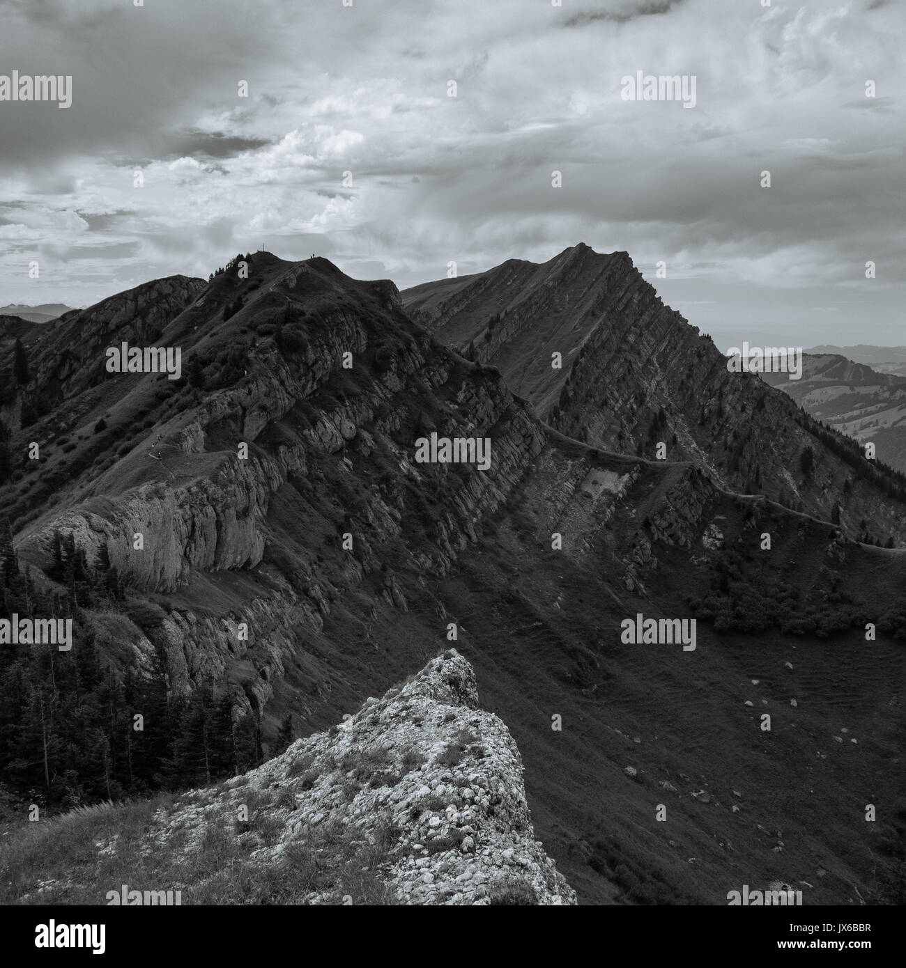 Escursioni sul Nagelfluhkette nelle alpi tedesche su una domenica pomeriggio Foto Stock