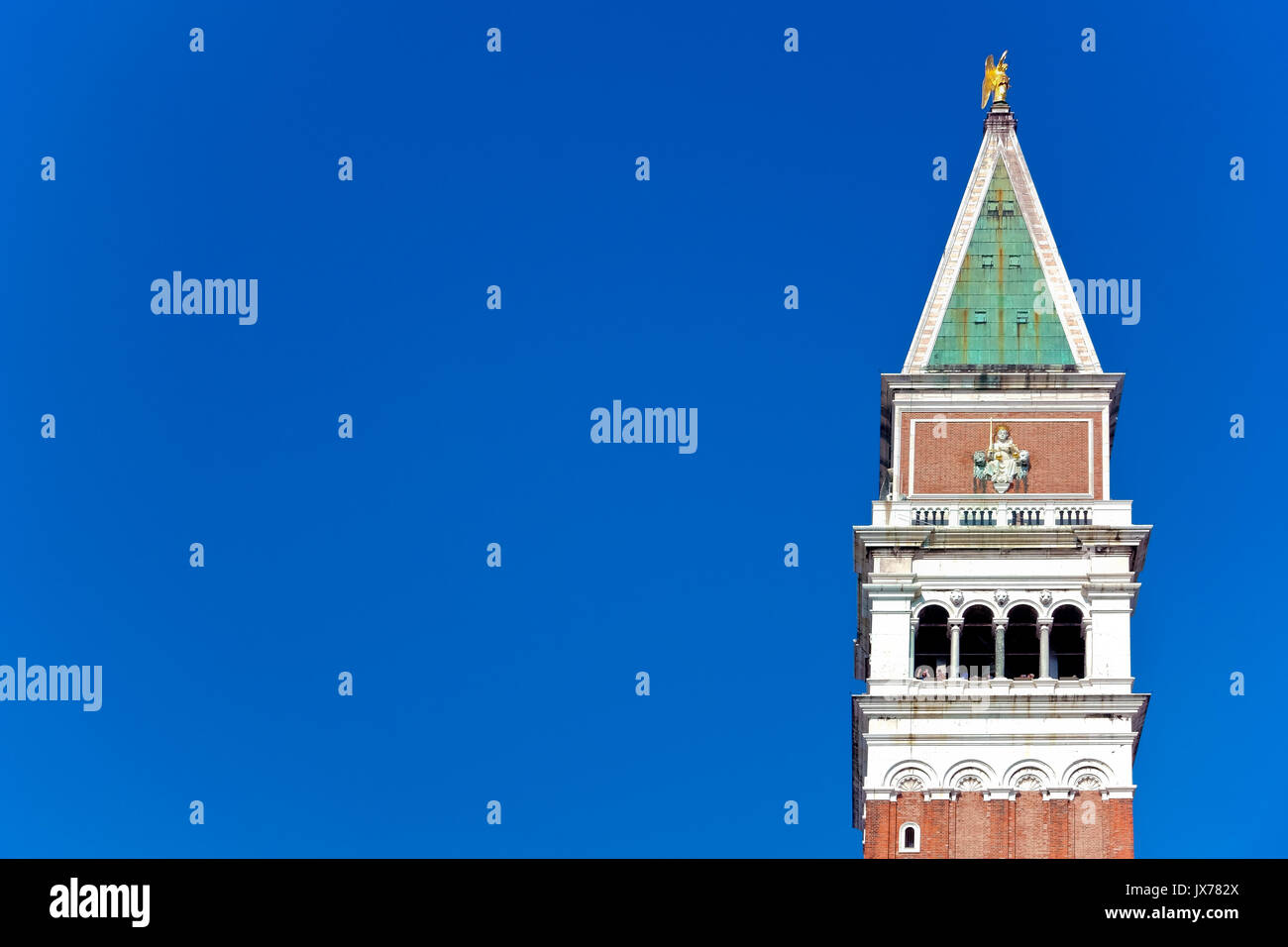 Il Campanile di San Marco è il campanile della Basilica di San Marco, situato in Piazza San Marco. UNESCO. Venezia, Italia, Europa, UE Foto Stock