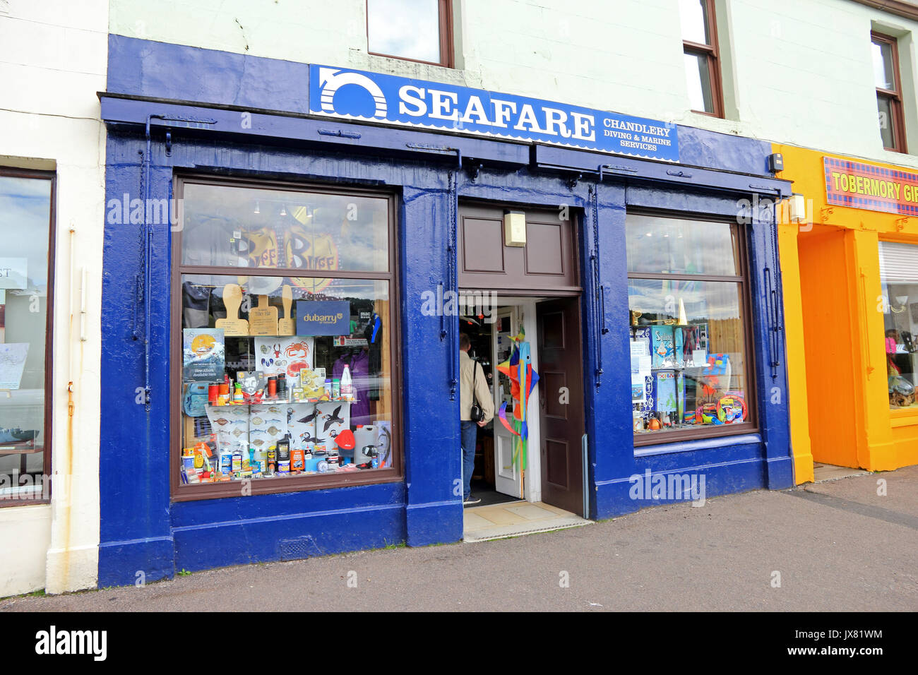 Seafare Chandlery, Immersioni Subacquee e Marine Services shop, Tobermory, Isle of Mull, Scozia Foto Stock