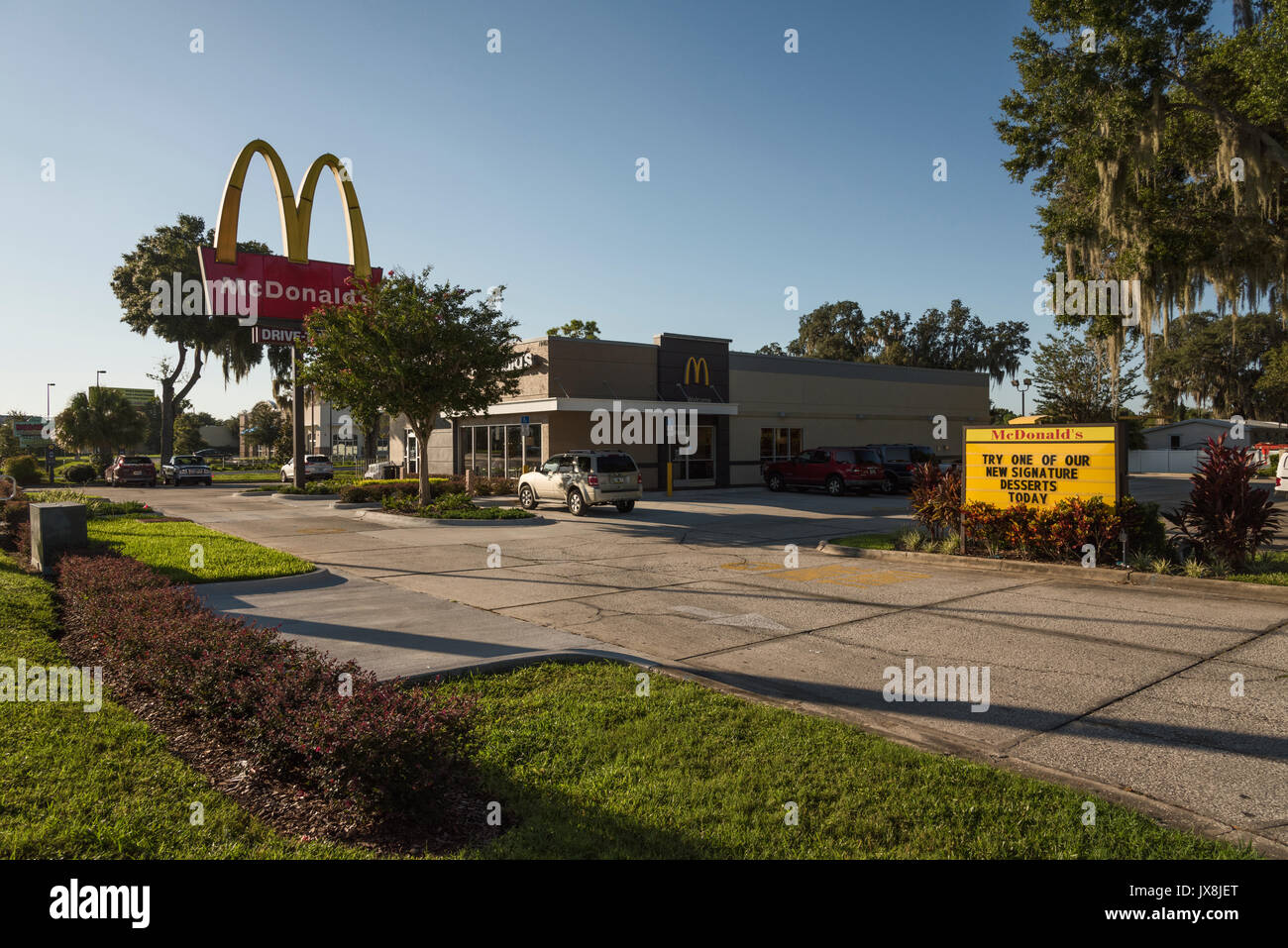 Ristorante McDonalds situato in Leesburg, Florida USA Foto Stock