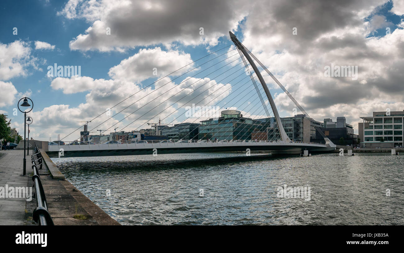 Samuel Beckett sospensione ponte sopra il fiume Liffey a Dublino, Irlanda Foto Stock