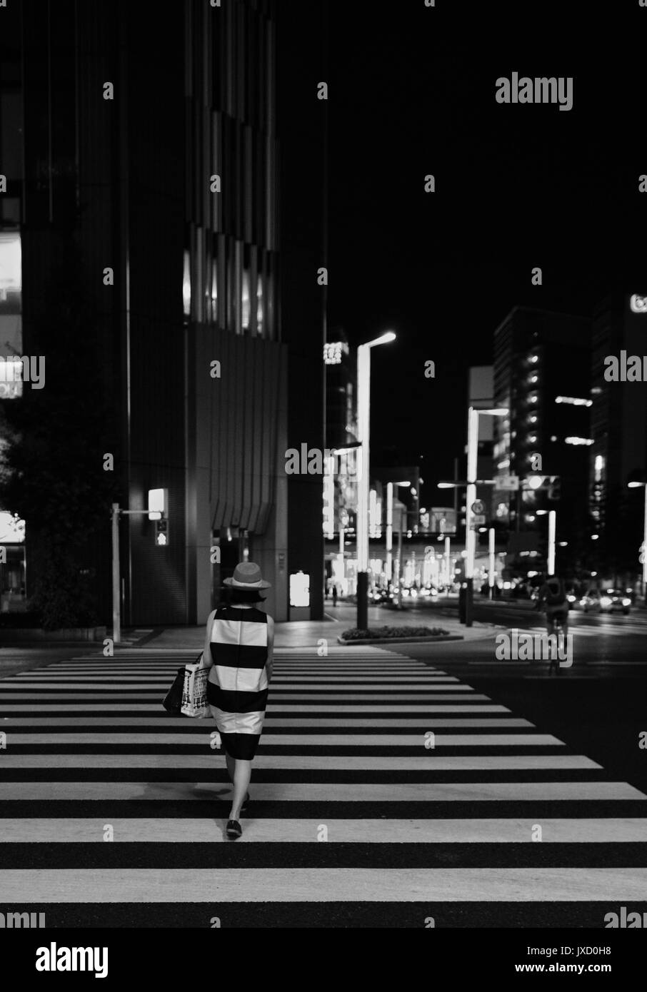 Un passaggio pedonale, luci di Ginza Foto Stock