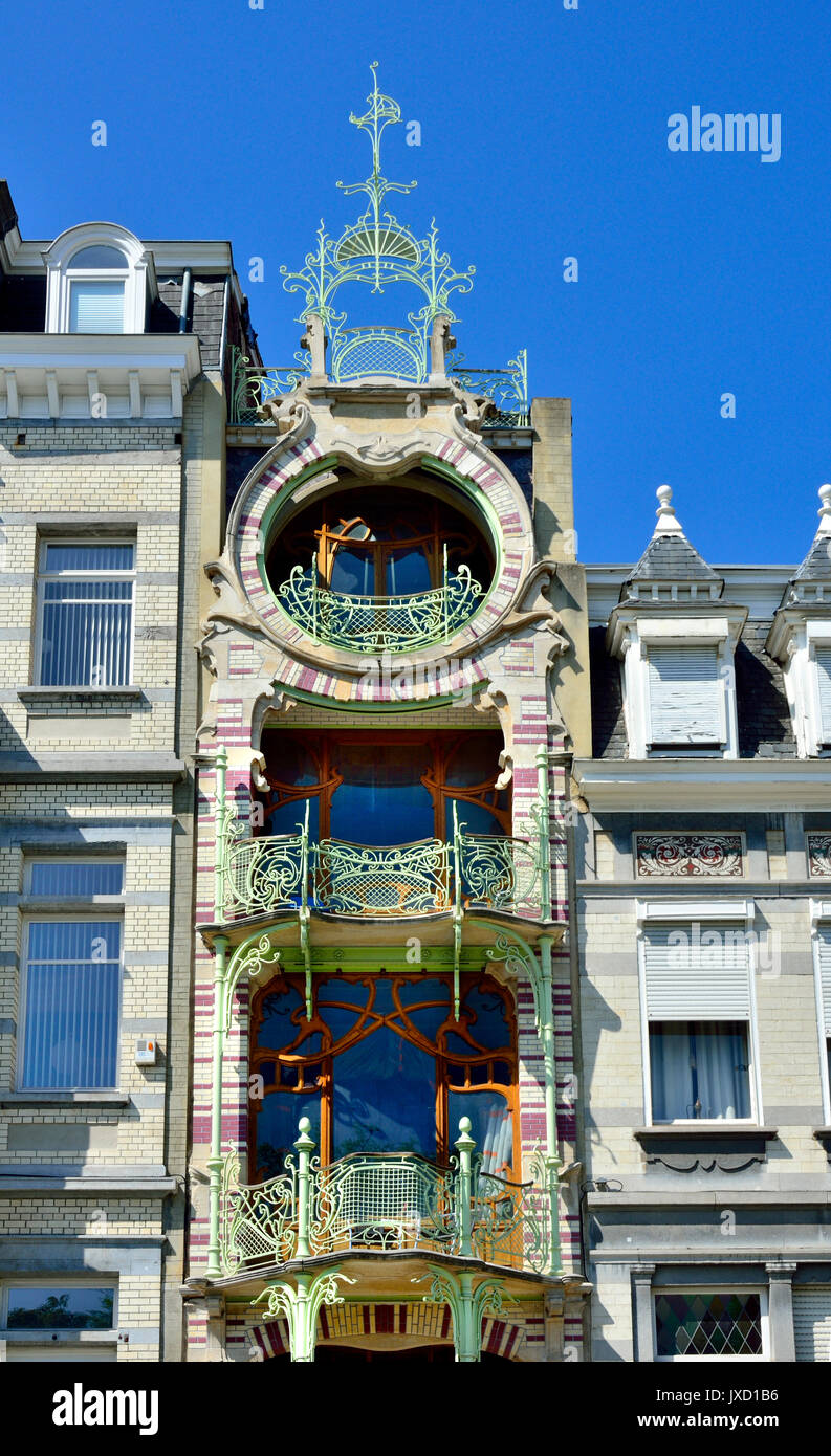 Bruxelles, Belgio. Maison de Saint-Cyr / Saint Cyr Huis, casa residenziale (stile Art Nouveau: Gustav Strauven,1903) Square Ambiorix Foto Stock