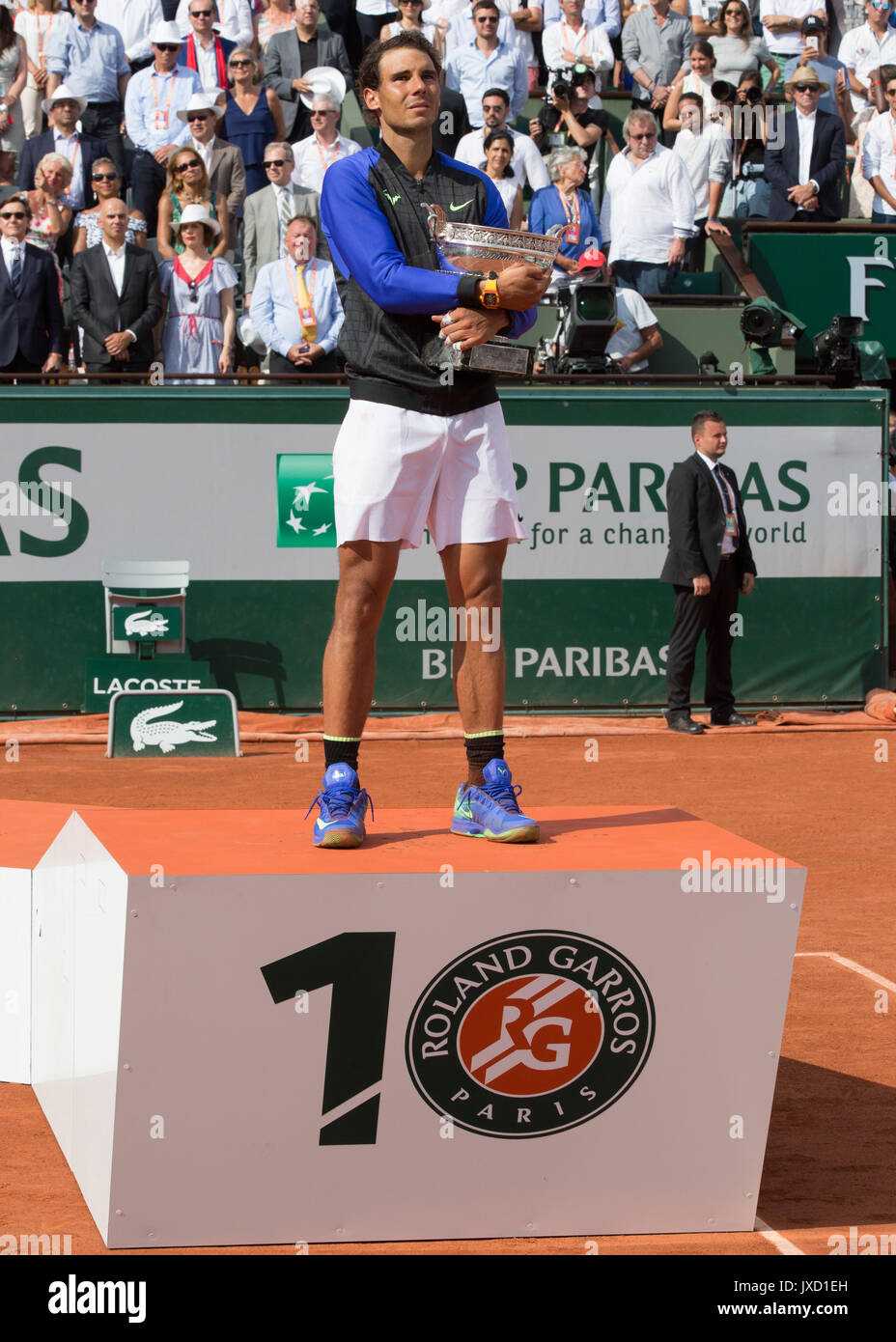 RAFAEL NADAL (ESP)vincendo il 10th. titolo ,presentazione trofeo, T Foto Stock