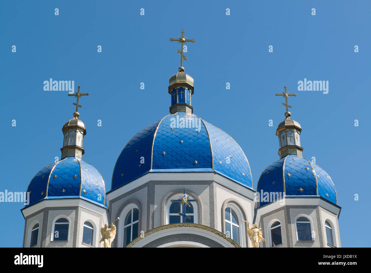Cupole blu di una chiesa ortodossa Ucraina Foto Stock