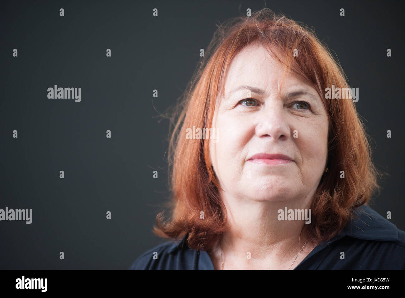 Edinburgh, Regno Unito. 16 Ago, 2017. Linda concedere un romanziere e giornalista che compaiono all'Edinburgh International Book Festival Credito: Lorenzo Dalberto/Alamy Live News Foto Stock