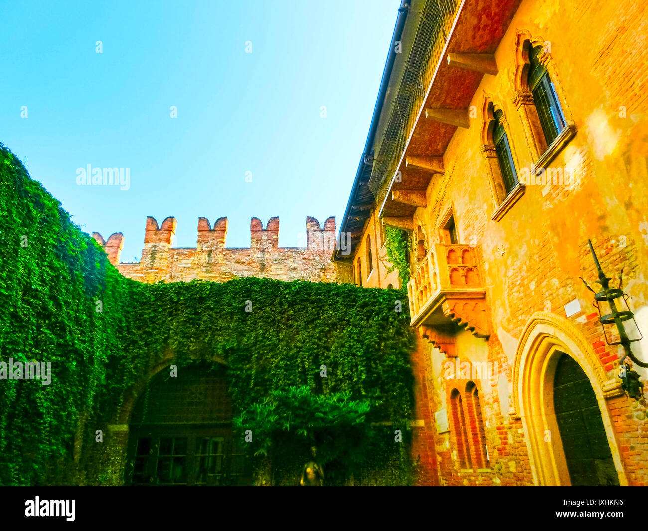 Verona, Italia - 22 Settembre 2014: il famoso balcone di Giulietta Foto Stock