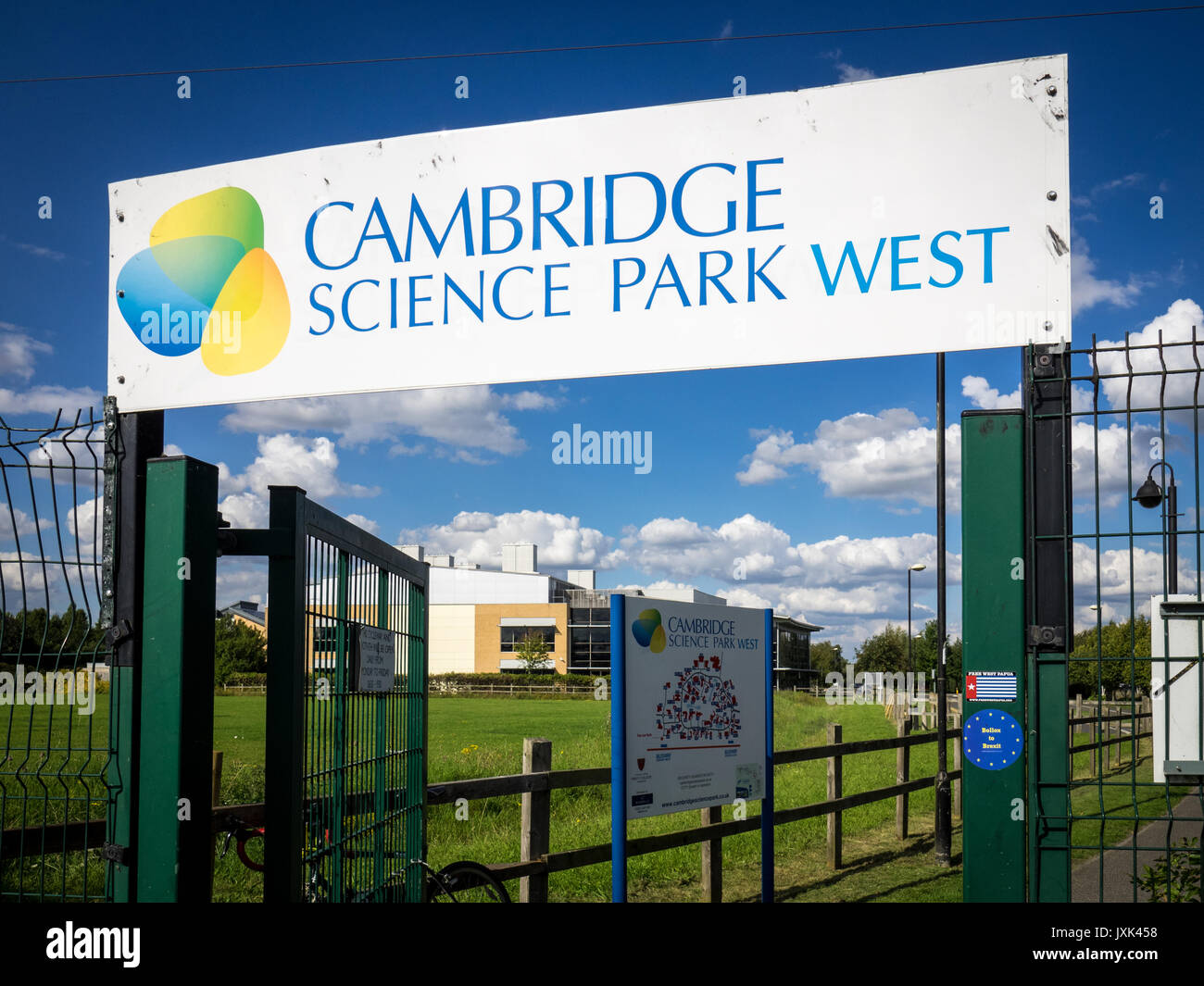 Cambridge Science Park - Segni all'entrata di Cambridge Science Park in North Cambridge Regno Unito Foto Stock