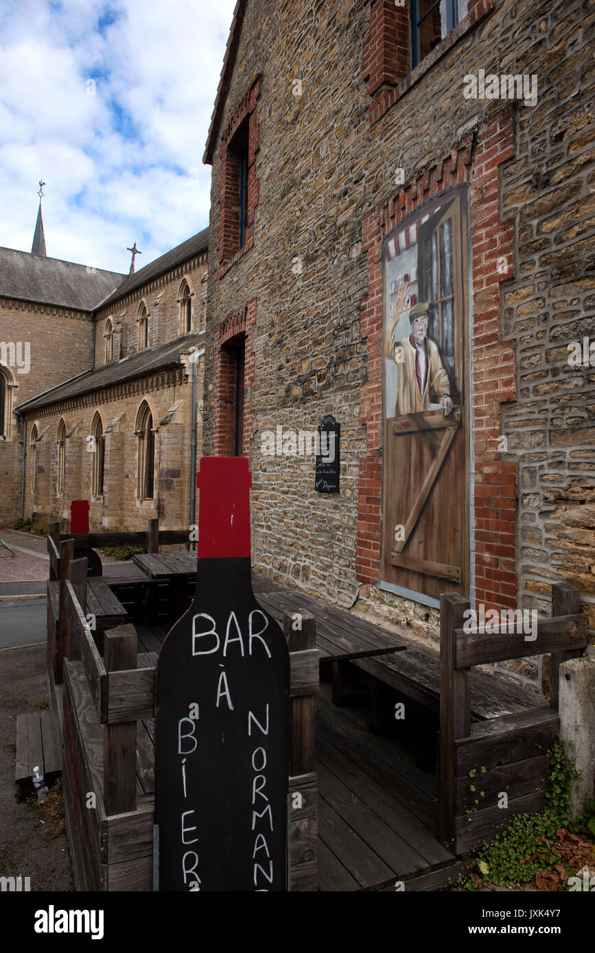 Clecy,Calvados,Normandia, Francia. Agosto 2017 Clecy una piccola cittadina in SUISSE NORMANDE (Swiss Normandia ) area della Normandia, Francia. Wikipeadia: Clécy è Foto Stock