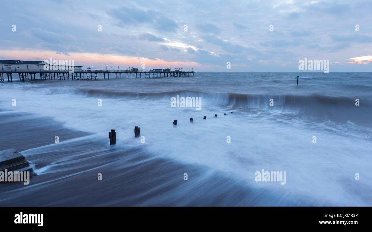 Teignmouth molo presso sunrise nel Devon. Foto Stock