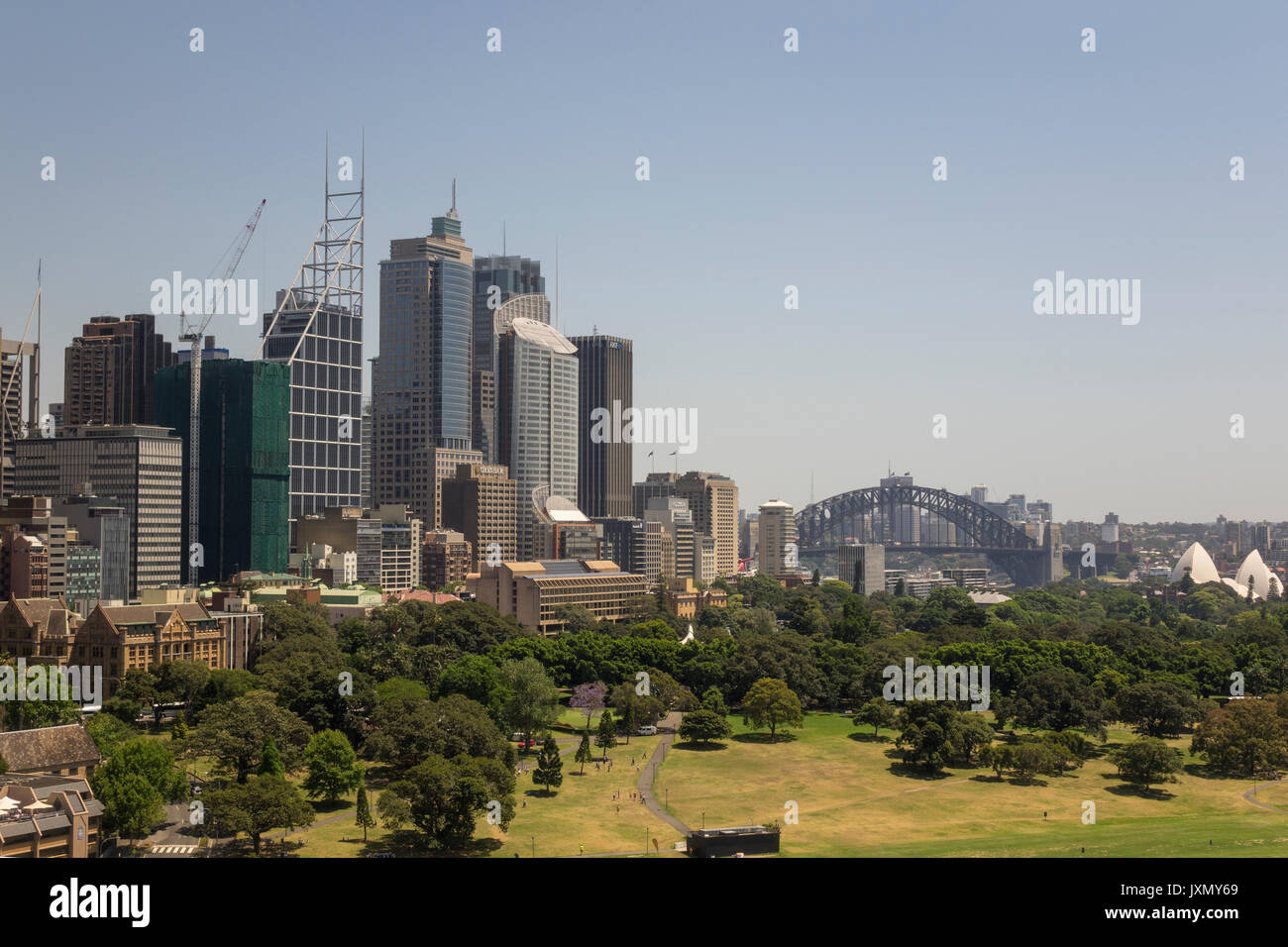 Il Ponte del Porto di Sydney e il centro cittadino di Central Business District Skyline visto da di Woolloomooloo interno un sobborgo della città di Sydney Australia Foto Stock