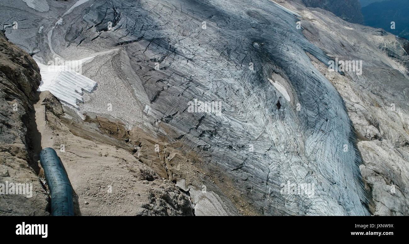 Vista aerea del Ghiacciaio della Marmolada, Ghiacciaio della Marmolada, Marmolada, Dolomiti, ghiaccio fondente Foto Stock