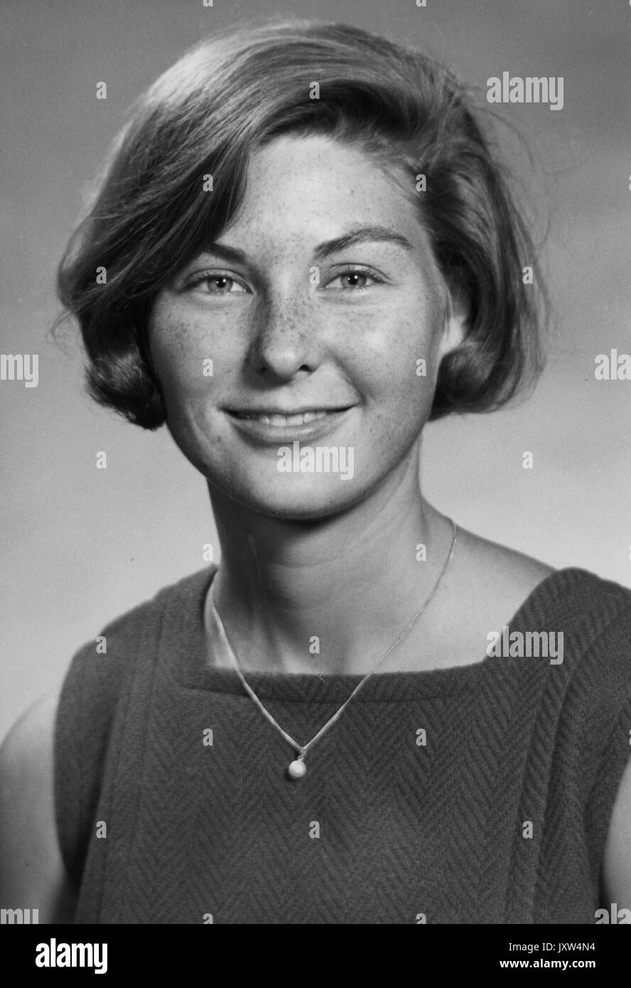 Dorothy jean nero, ritratto fotografia, torace, full face, c 25 anni di età, 1966. Foto Stock