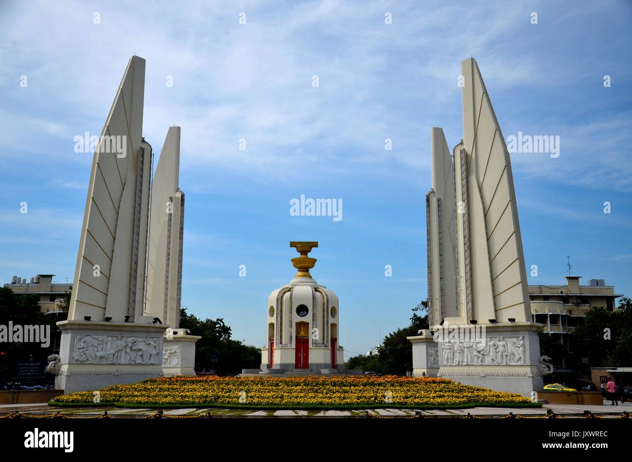 La democrazia è un monumento commemorativo siamesi rivoluzione del 1932 Bangkok in Thailandia Foto Stock