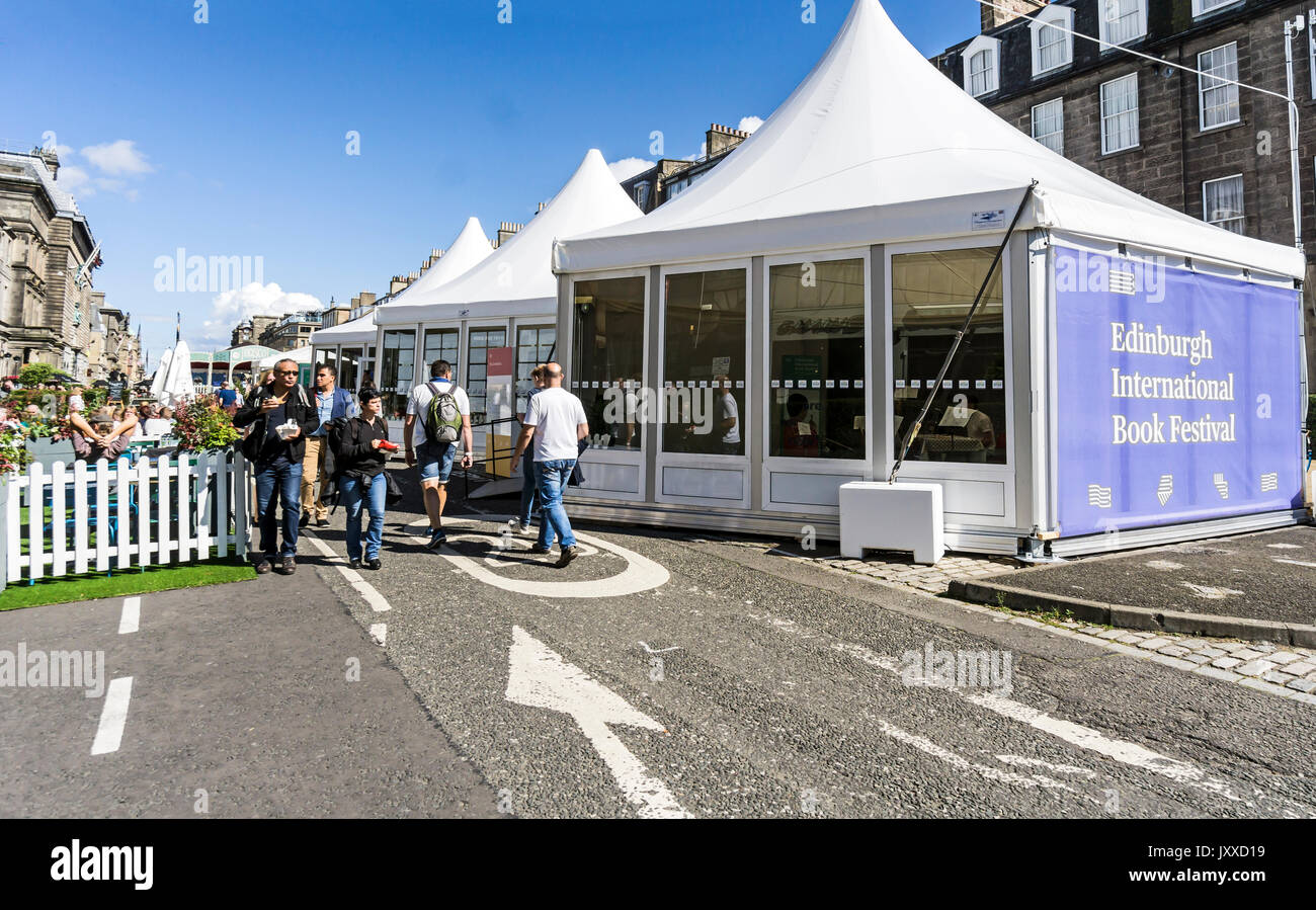 Edinburgh International Book Festival in George Street durante il Festival di Edimburgo Fringe 2017 Edinburgh Scotland Regno Unito Foto Stock